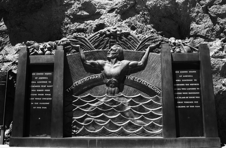 Оскар Хансен. Мемориал, созданный в&nbsp;память рабочих, участвовавших в&nbsp;строительстве дамбы Гувера. 1960