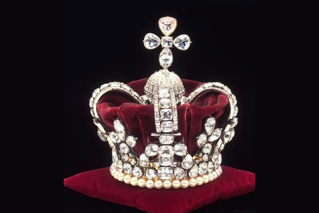 Crown of Mary of Modena, queen consort of Britain’s James II. Museum of London/Heritage Images/Hulton Archive/Getty Images