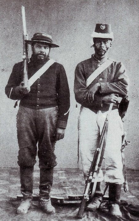 Бойцы (жандарм и&nbsp;кавалерист) Мексиканской Императорской армии. 