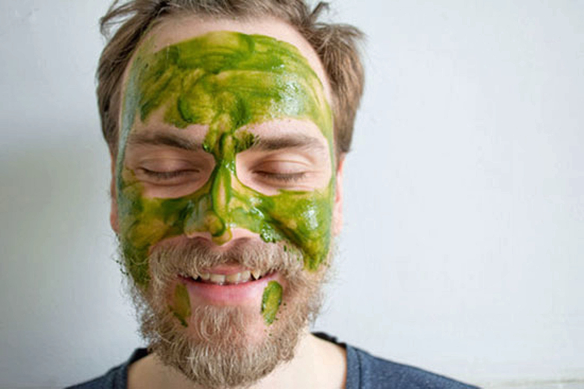 Художники Ник Космас, Мартин Такер и&nbsp;Битси Нокс произвели сорт маття, который предложили использовать в&nbsp;качестве маски из&nbsp;зеленого чая со&nbsp;следующей рекомендацией: «Если, смыв маску, вы заметите, что лицо стало чуть зеленее обычного, не&nbsp;паникуйте: просто смойте лишнюю “зелень” с&nbsp;помощью ватного диска и&nbsp;масла для лица или мягкой пенки».