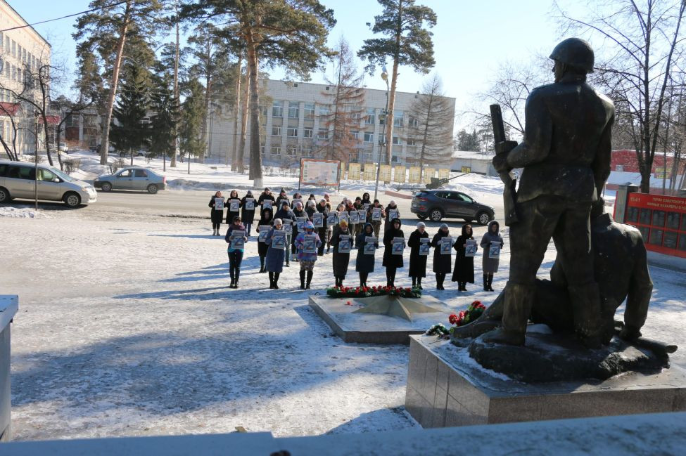 Акция в поддержку решения Президента РФ Владимира Владимировича Путина и Вооруженных сил РФ. Тогучинский район, Новосибирская обл. 