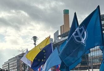 О ЛИБЕРАЛЬНЫХ КРИПТОЖРУГРИСТАХ