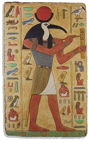 Древнеегипетский бог луны Хонсу.