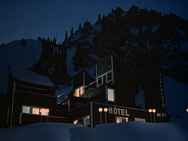 Кадр из&nbsp;фильма «Отель "У&nbsp;погибшего альпиниста»