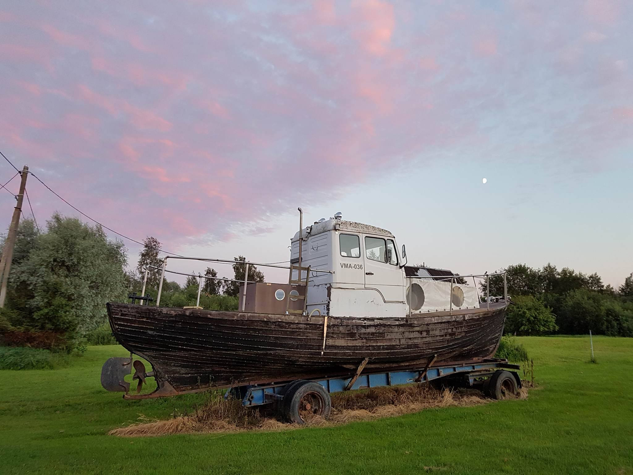 Старая рыболовецкая лодка. Фото автора