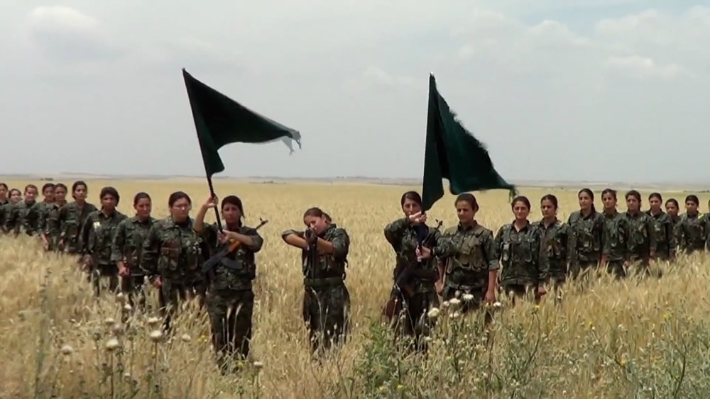 Бойцы Отрядов самообороны женщин (YPJ). Кадр из&nbsp;документального фильма «Бойтесь нас, женщин»