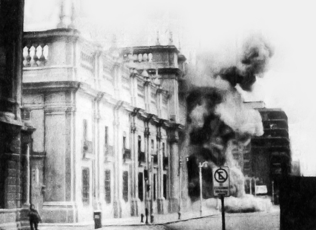 Бомбардировка президентского дворца «Ла Монеда» во&nbsp;время военного переворота в&nbsp;Чили