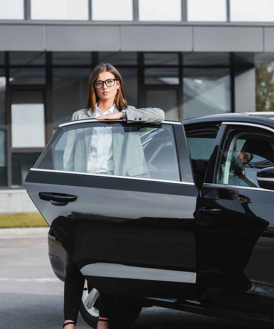 IAH Airport Limousine Service and IAH Airport Black Car Service in Houston