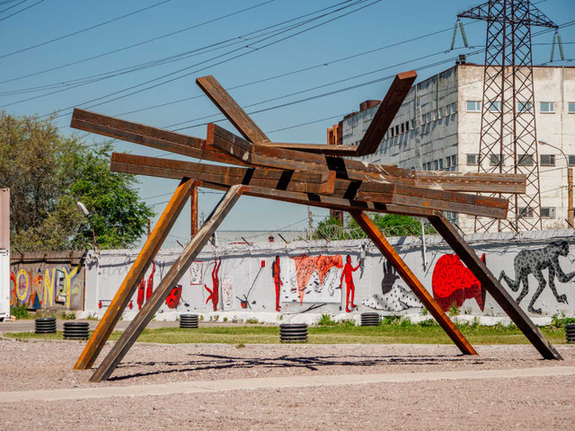 Мастер абстракции в пространстве: итальянский скульптор Риккардо Мурелли о своих проектах и России