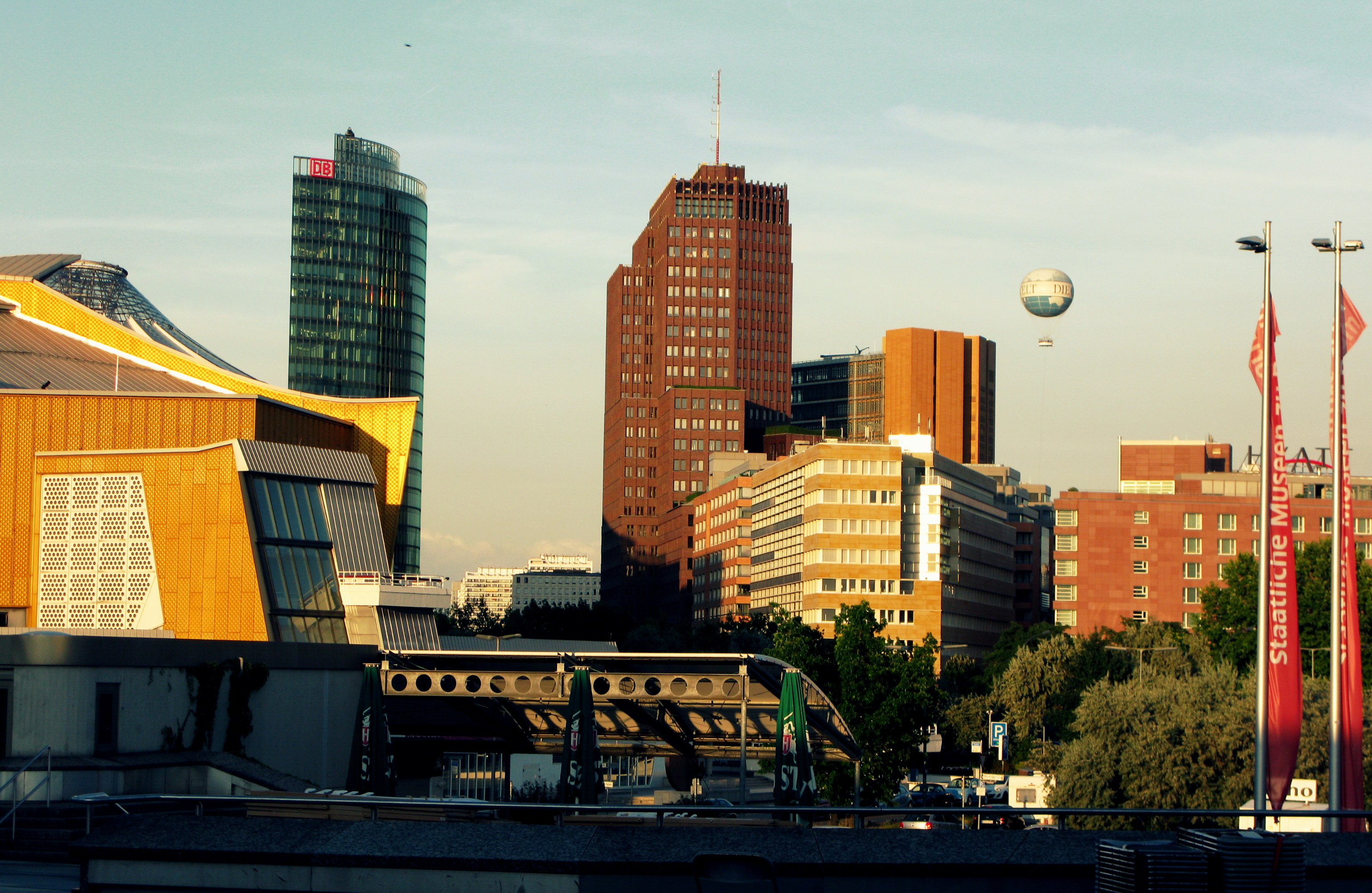 Вид на&nbsp;Potsdamer Platz со&nbsp;стороны Берлинской филармонии. Фото автора