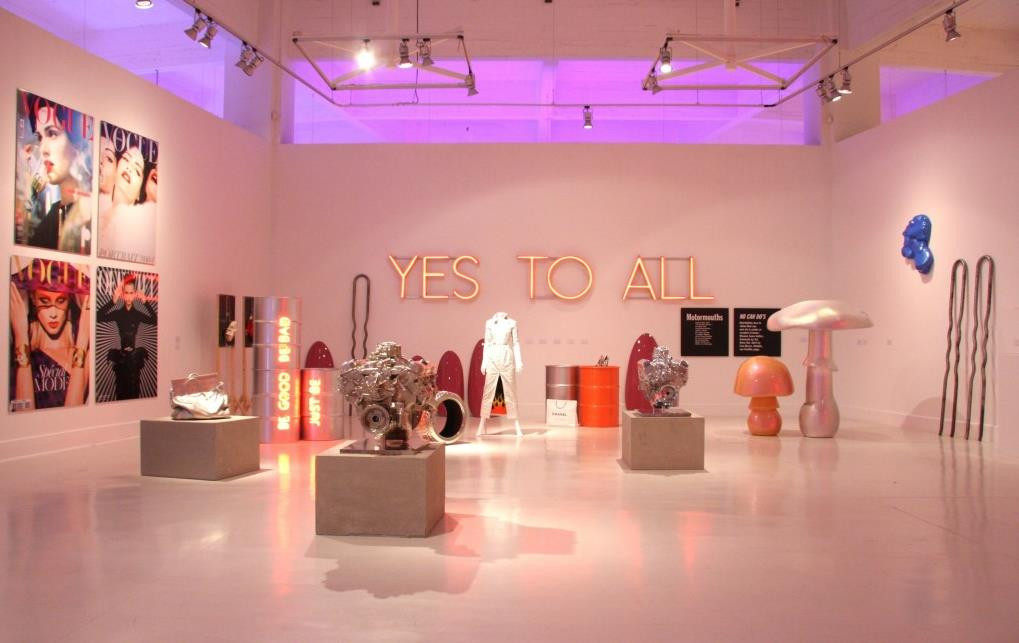 “Yes to all”, Sylvie Fleury (2003&nbsp;г.)