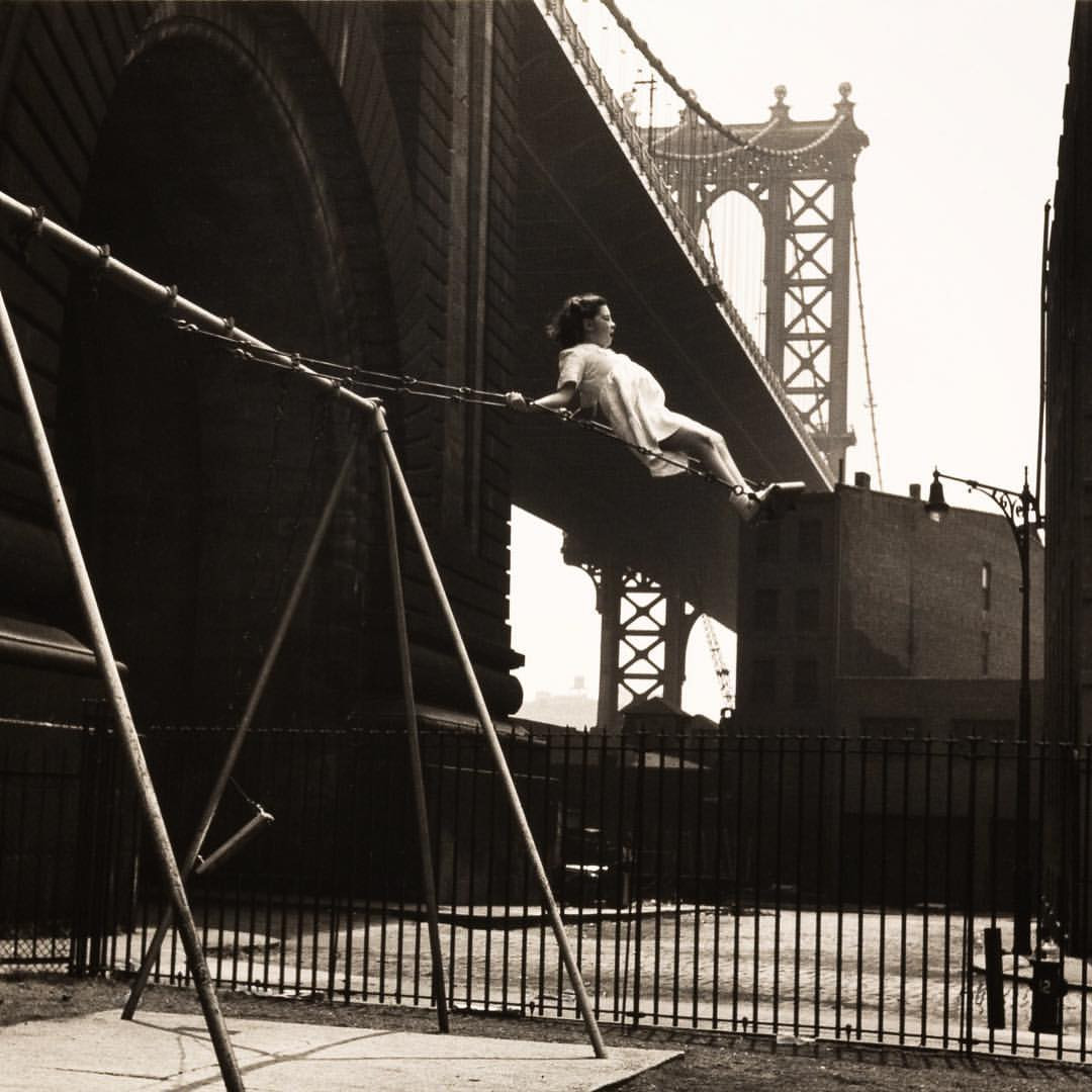 Walter Rosenblum, Girl on a Swing, New York, 1938 © The Jewish Museum, New York.