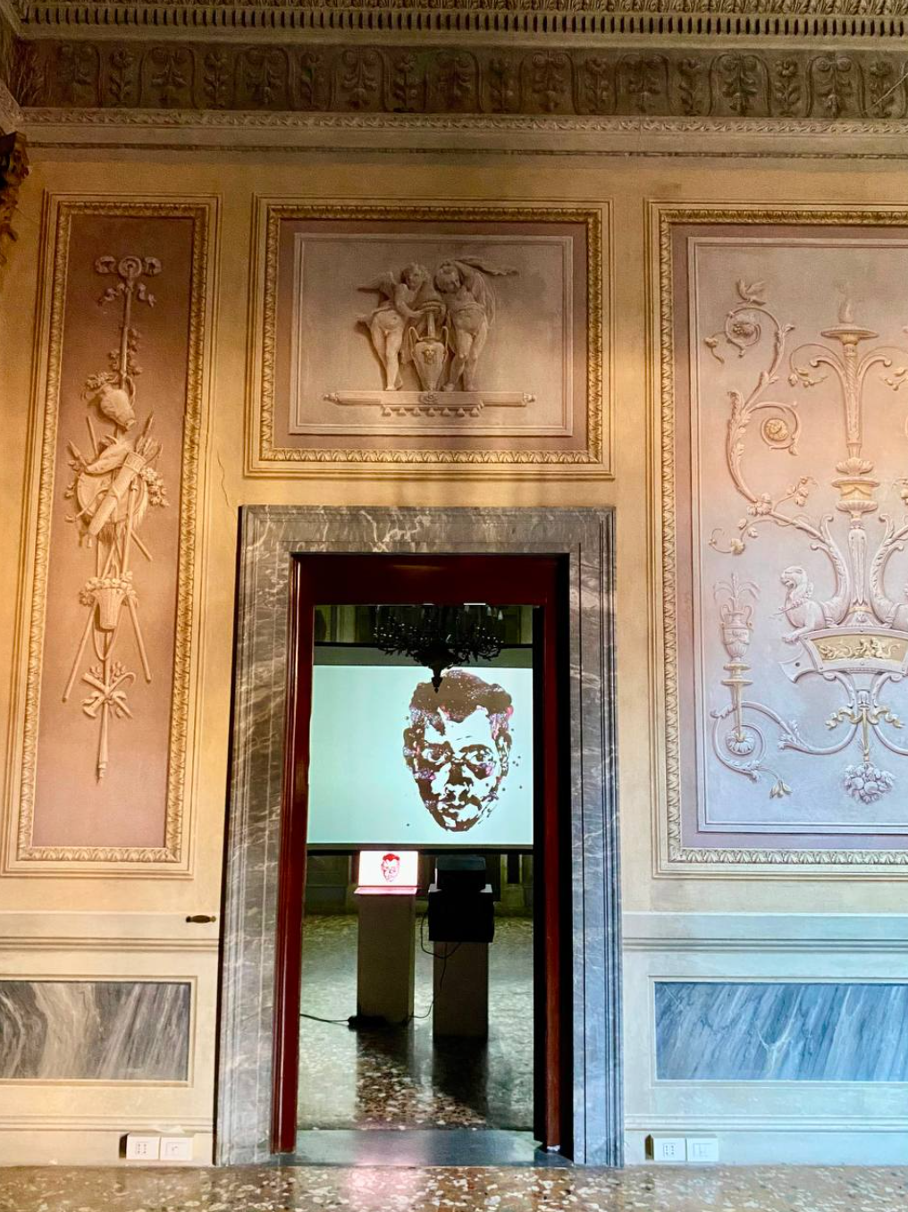 Video art OEDIPUS AND THE SPHINX by Eli Yudovich at Palazzo Smith (Venice)