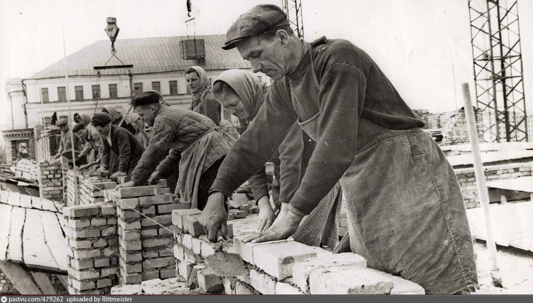 Строительство жилого дома на&nbsp;улице Пржевальского, Смоленск, 1955-1956.