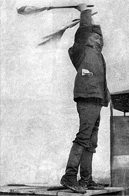 Дирижер «Симфонии гудков», ок. 1920