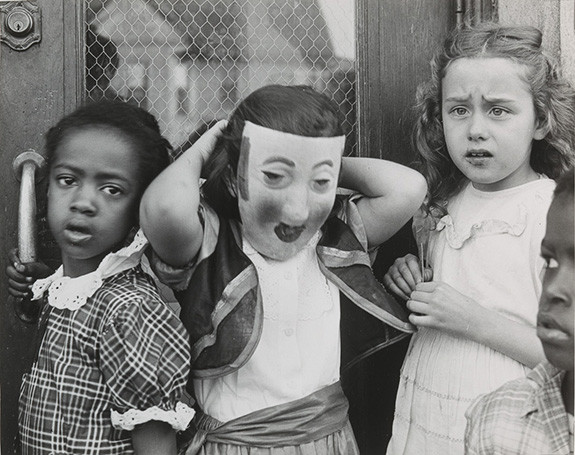 Marvin E. Newman, Halloween, South Side, 1951 © The Contemporary Jewish Museum, San Francisco