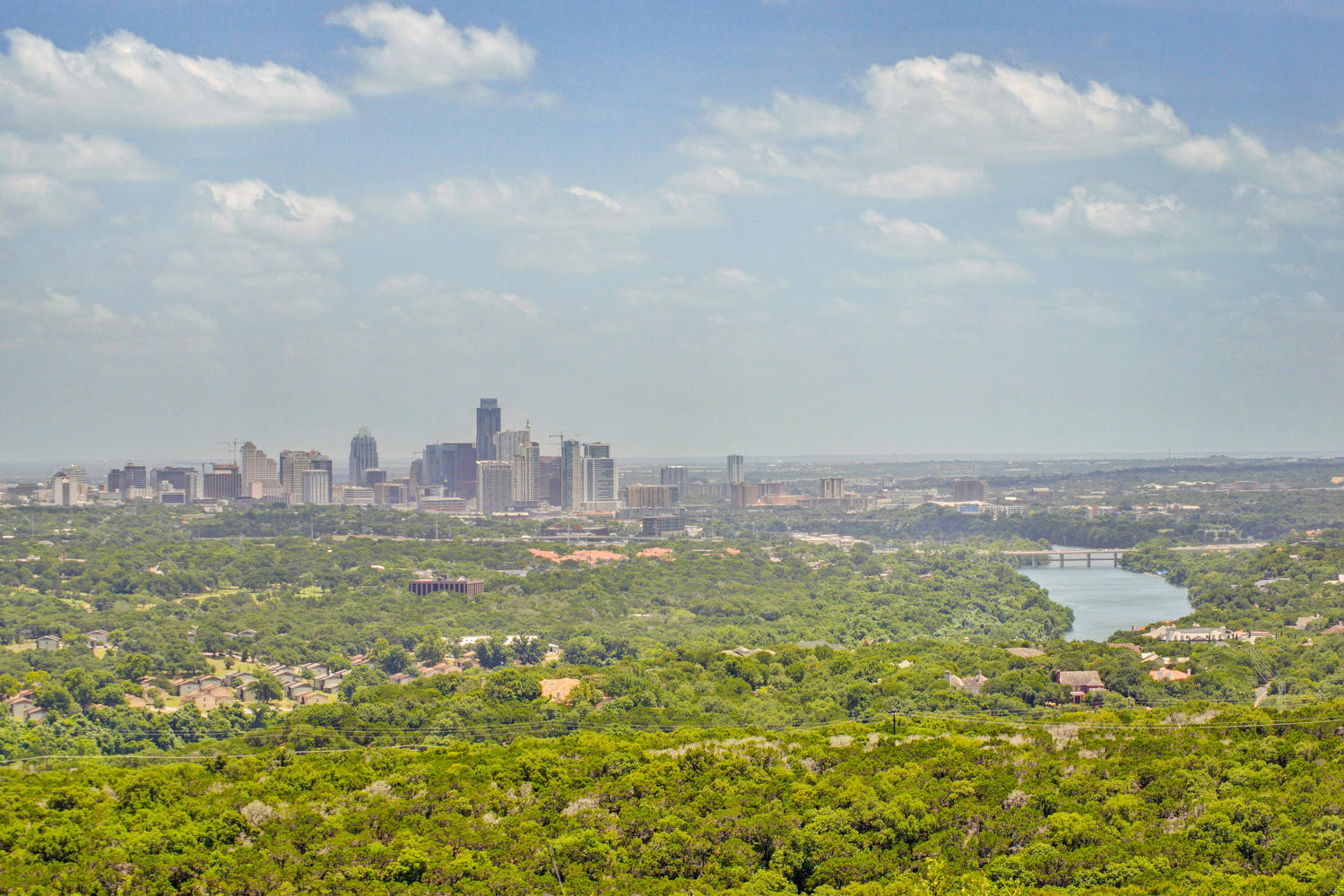 Городской горизонт, видный с&nbsp;вершины Ноб-Хилл. Остин, Техас
